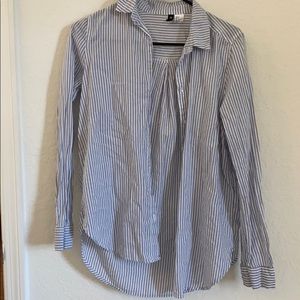 Basic pinstripe button-up